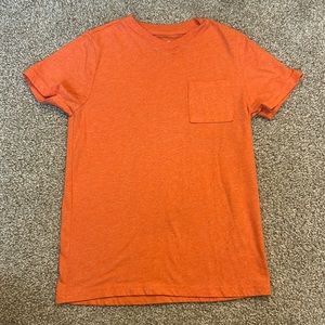 🌸 Cat & Jack orange tee with pocket